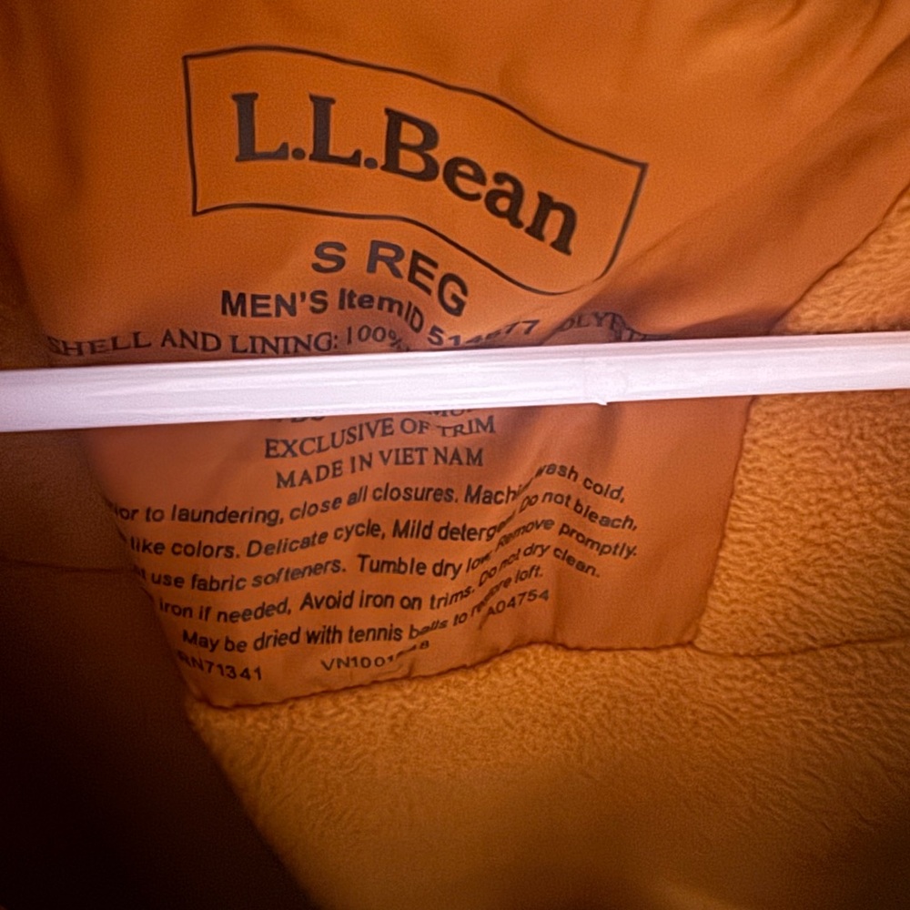 L.L. Bean Black and Yellow Puffer Jacket - Picture 6 of 6